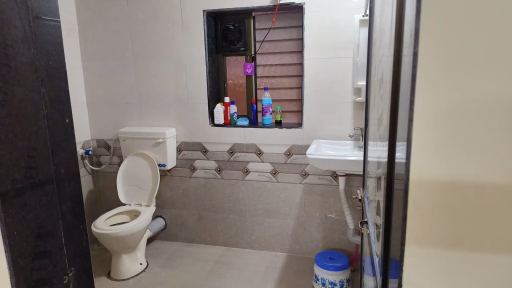 Rukhmininiwas_englishtoilet